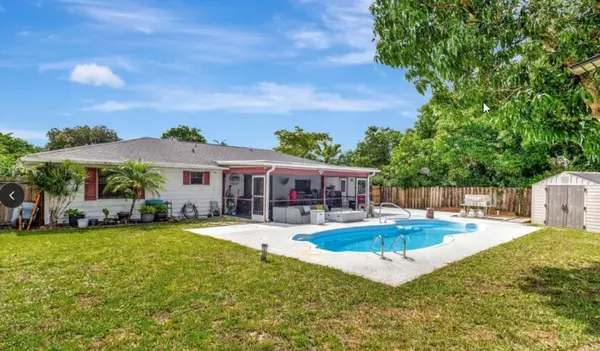 Royal Palm Beach, FL 33411,158 Alcazar ST