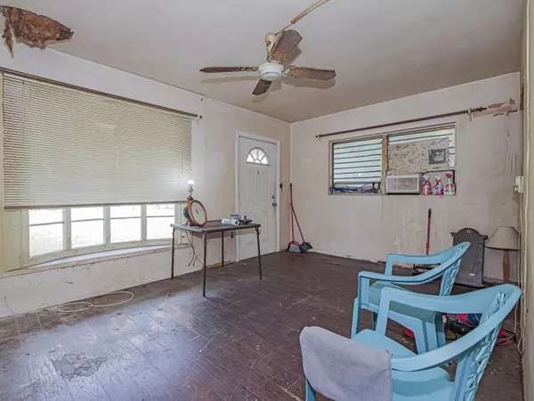 Vero Beach, FL 32962,2448 SE 1st CT