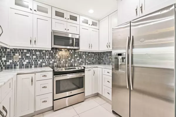 Lake Worth Beach, FL 33460,902 S Federal HWY 4