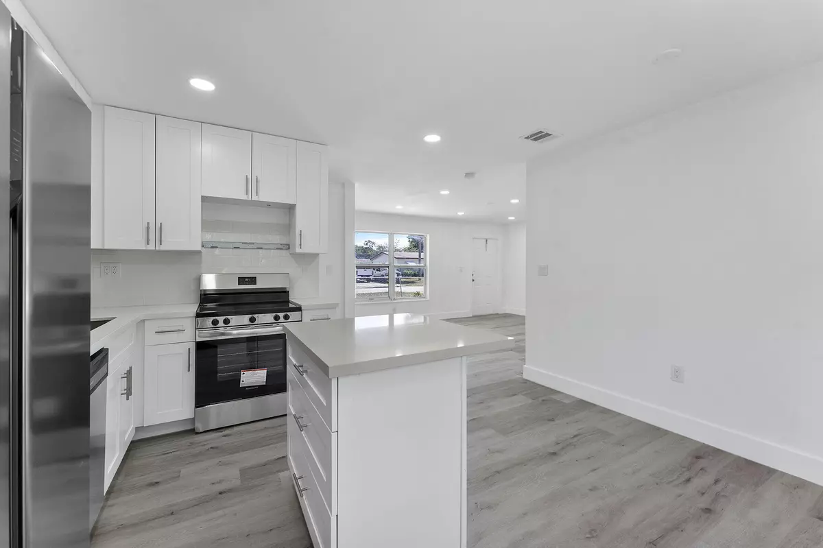 Deerfield Beach, FL 33441,317 NW 3rd ST