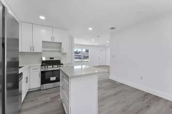 317 NW 3rd ST, Deerfield Beach, FL 33441