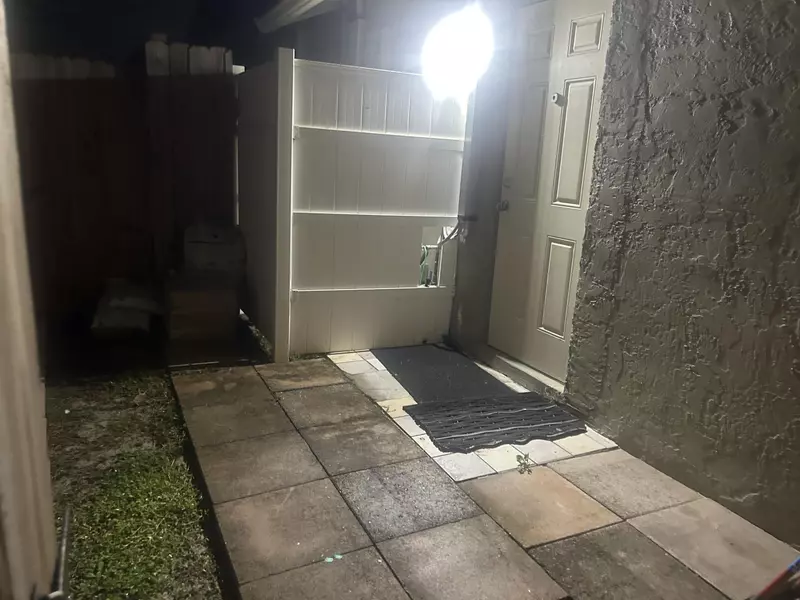 Lake Worth, FL 33467