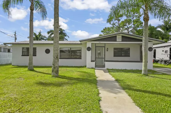 Palm City, FL 34990,872 SW 30th ST