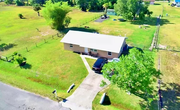 Okeechobee, FL 34972,7677 NW 90th CT