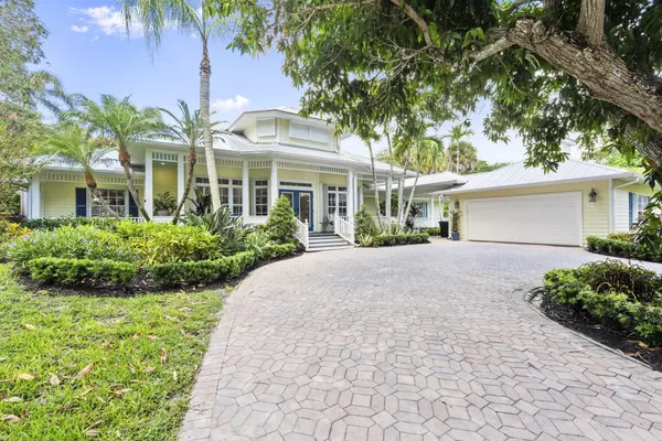 104 Abbie CT, Sewalls Point, FL 34996