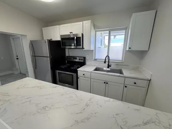 Lantana, FL 33462,81 Old Spanish TRL