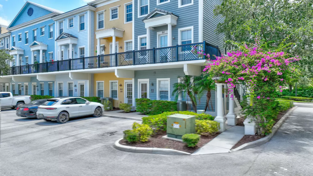 Jupiter, FL 33458,221 Greenwich CIR 209