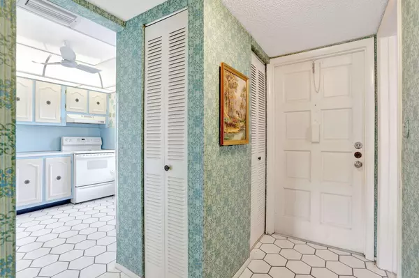 Lauderdale Lakes, FL 33319,4000 NW 44th AVE 113