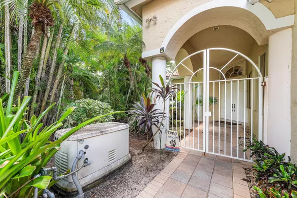 Lake Worth, FL 33449,10654 Greenbriar Villa DR