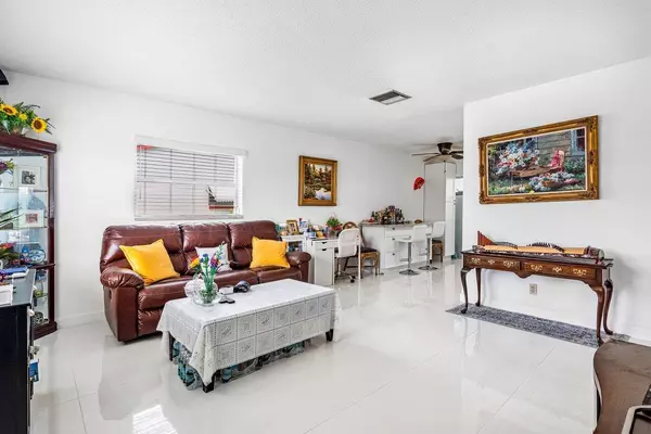 Tamarac, FL 33321,6809 NW 75th ST