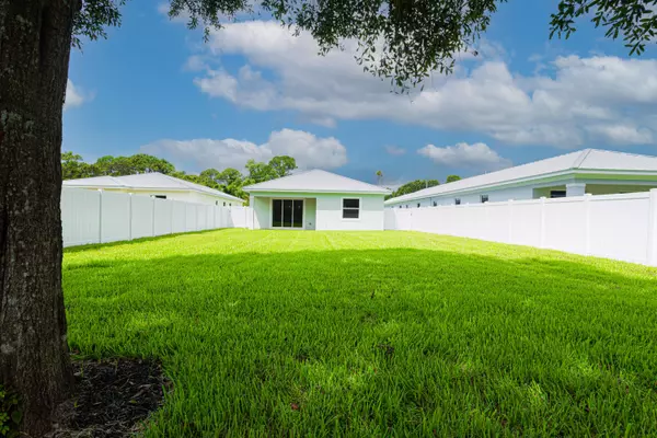 Jupiter, FL 33458,18246 Limestone Creek RD