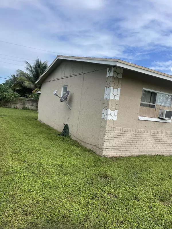 Boynton Beach, FL 33435