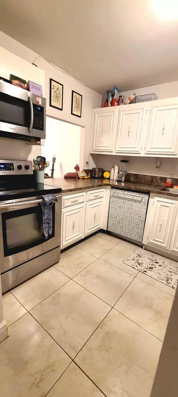 Hallandale Beach, FL 33009,1000 Parkview DR 316