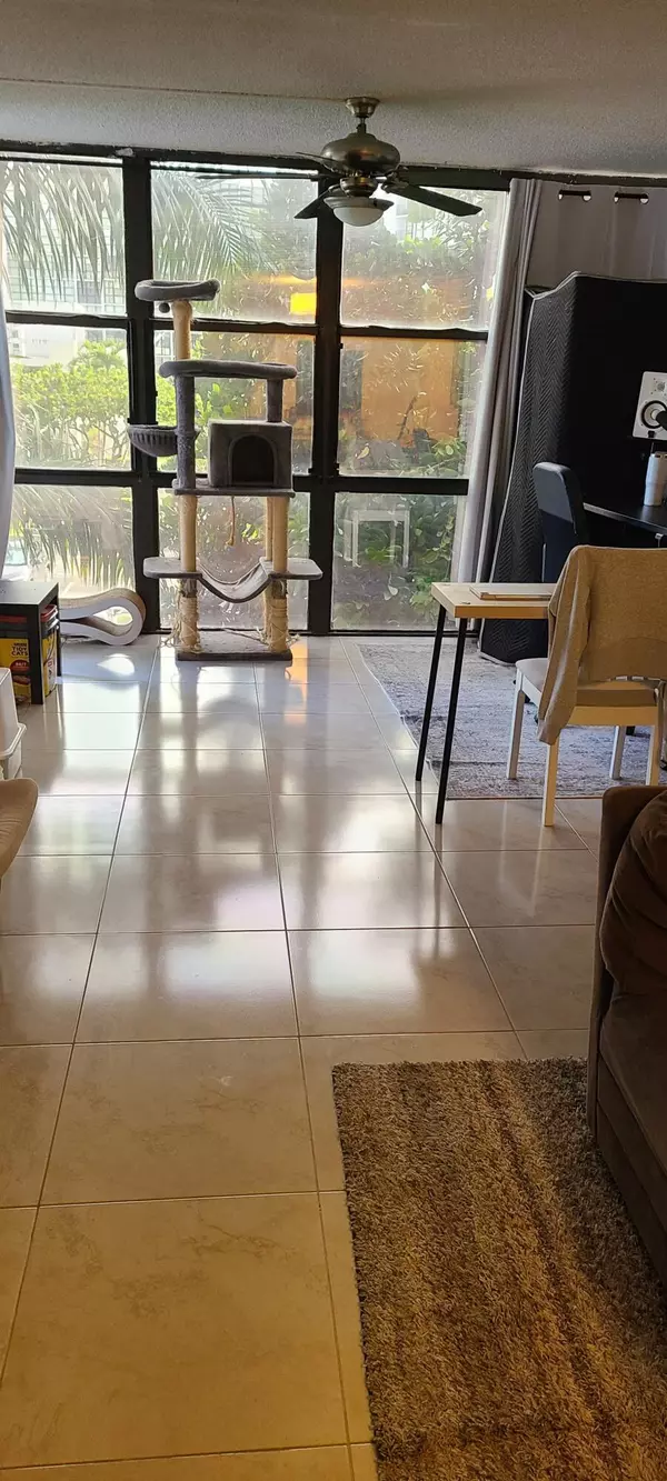 Hallandale Beach, FL 33009,1000 Parkview DR 316