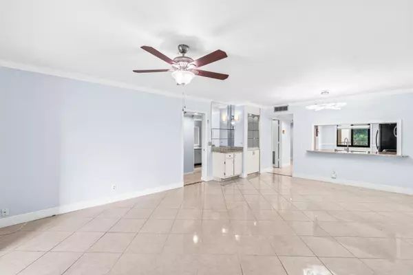 Delray Beach, FL 33446,14475 N Strathmore LN 308