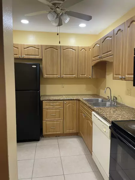 632 NW 13th ST 12, Boca Raton, FL 33486
