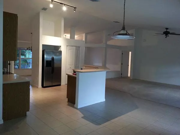 Port Saint Lucie, FL 34953,4017 SW Kallen ST