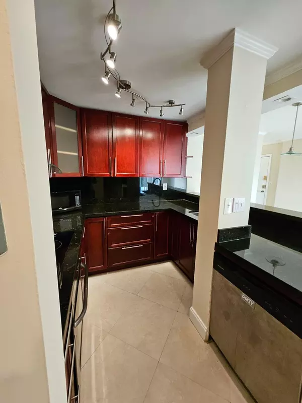 Miami, FL 33129,2530 SW 3rd AVE 602