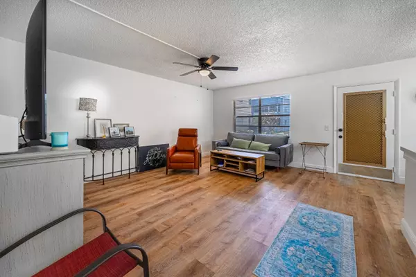 Delray Beach, FL 33484,52 Burgundy B