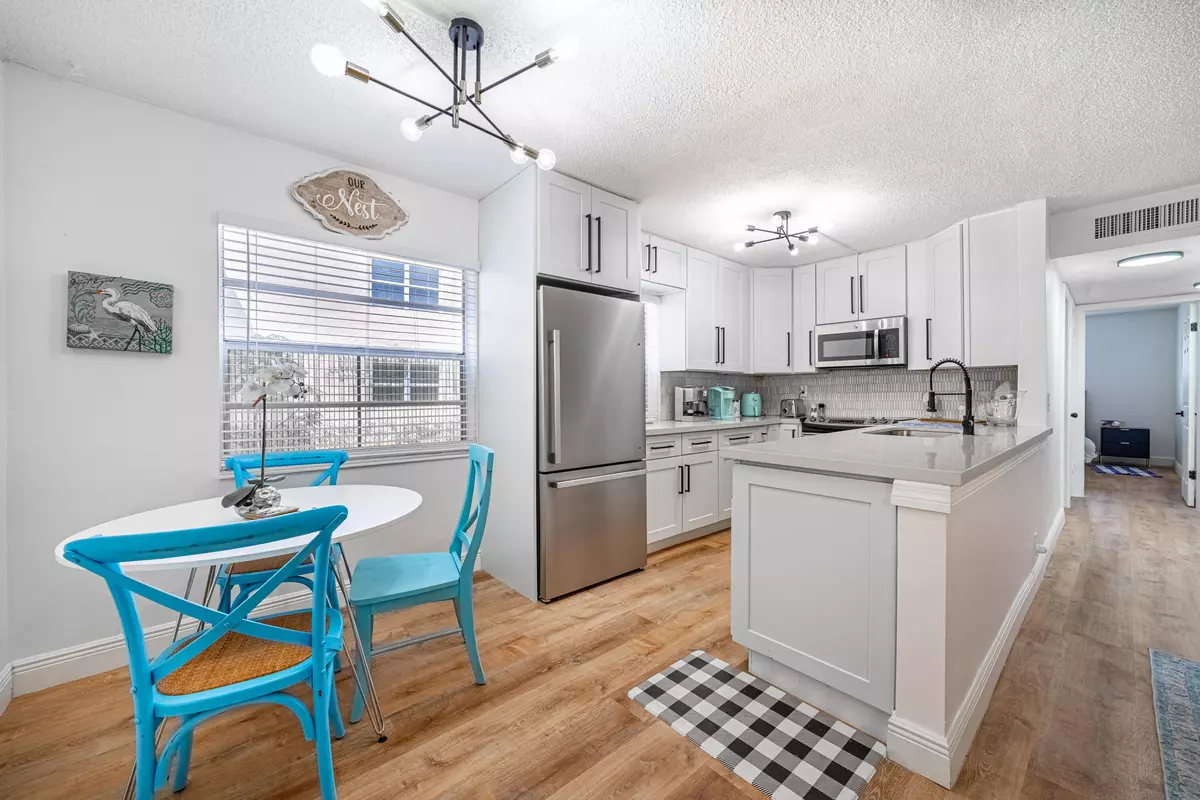 Delray Beach, FL 33484,52 Burgundy B