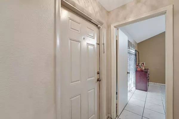 West Palm Beach, FL 33415,1139 Summit Trail CIR B