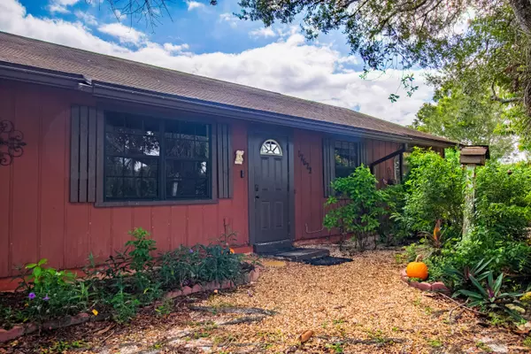 17672 N 38th RD, The Acreage, FL 33470