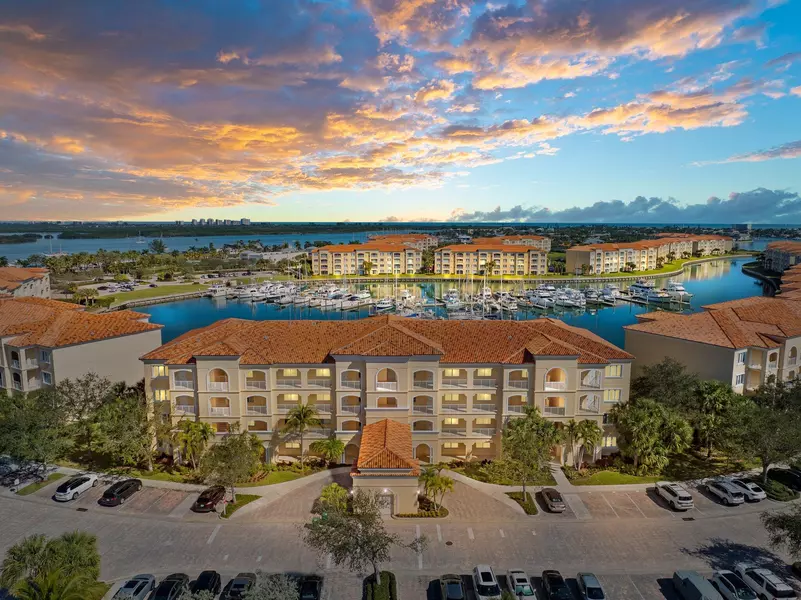 13 W Harbour Isle DR Ph02, Fort Pierce, FL 34949