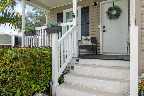 Jensen Beach, FL 34957,94 N North Warner DR