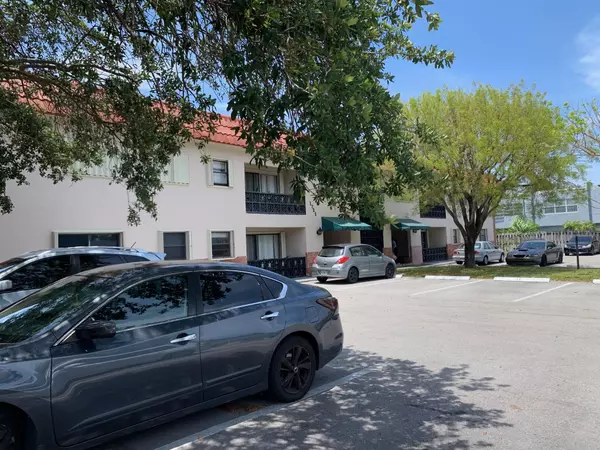 Boca Raton, FL 33432,1721 NW 15th VW Unit 12