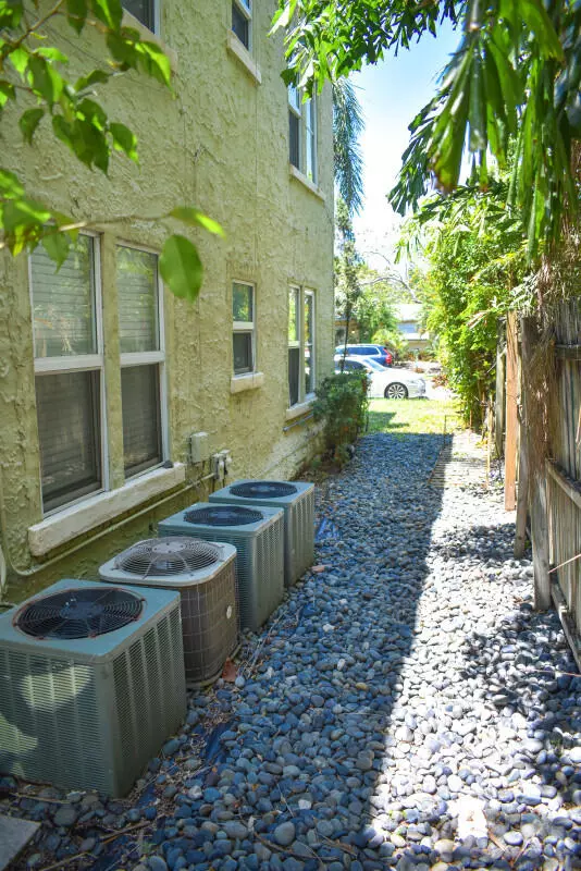 West Palm Beach, FL 33407,532 26th ST