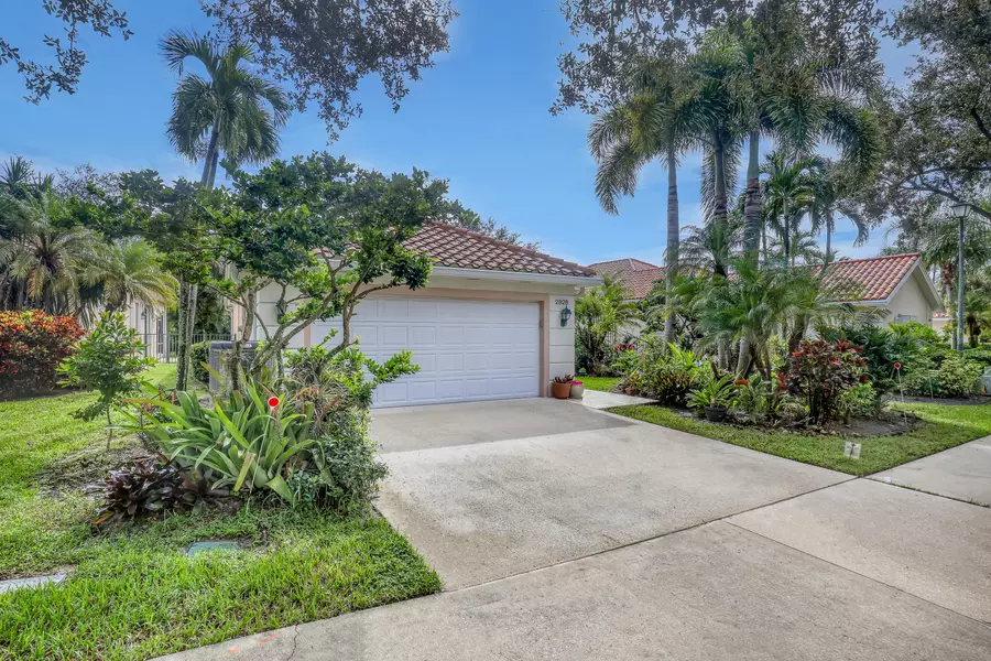 2828 Kittbuck WAY, West Palm Beach, FL 33411