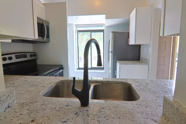 Pompano Beach, FL 33069,719 Gardens DR 202