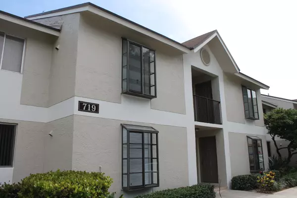 719 Gardens DR 202, Pompano Beach, FL 33069