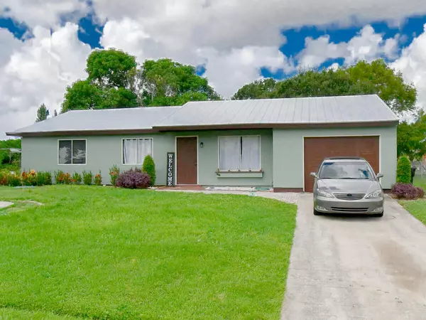 2252 SE Aneci ST, Port Saint Lucie, FL 34953