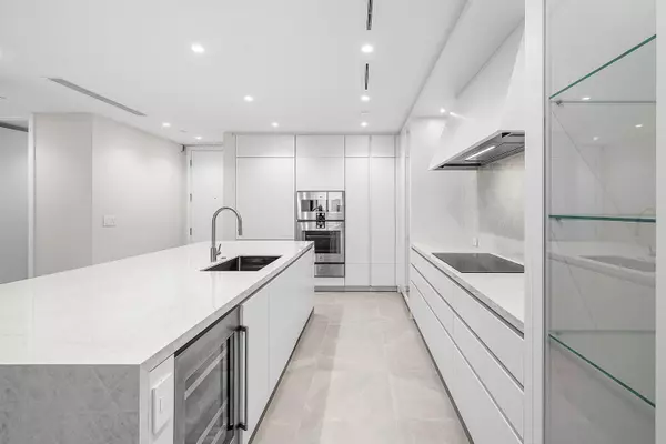 Boca Raton, FL 33432,220 SE Mizner BLVD 411