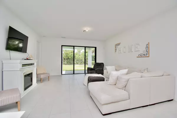 Loxahatchee, FL 33470,16420 Sandy Shore DR