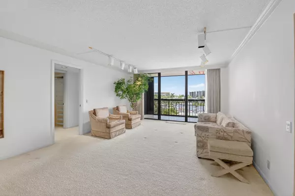 Boca Raton, FL 33431,2701 N Ocean BLVD E405