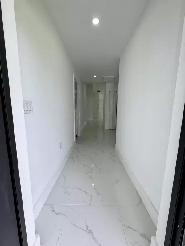 Lehigh Acres, FL 33974,668 E Chemstrand ST 668