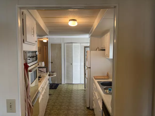 Deerfield Beach, FL 33442,1800 Valencia DR