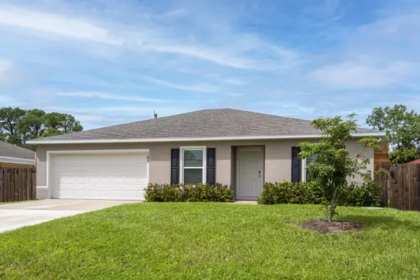 162 SW Milburn CIR, Port Saint Lucie, FL 34953
