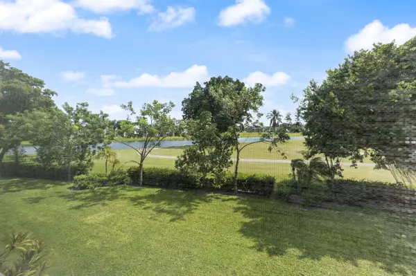 4500 Gefion CT 205, Lake Worth, FL 33467