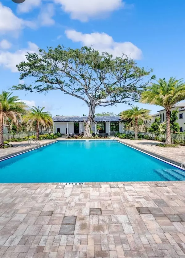 Boca Raton, FL 33487,250 W Hidden Valley BLVD 2