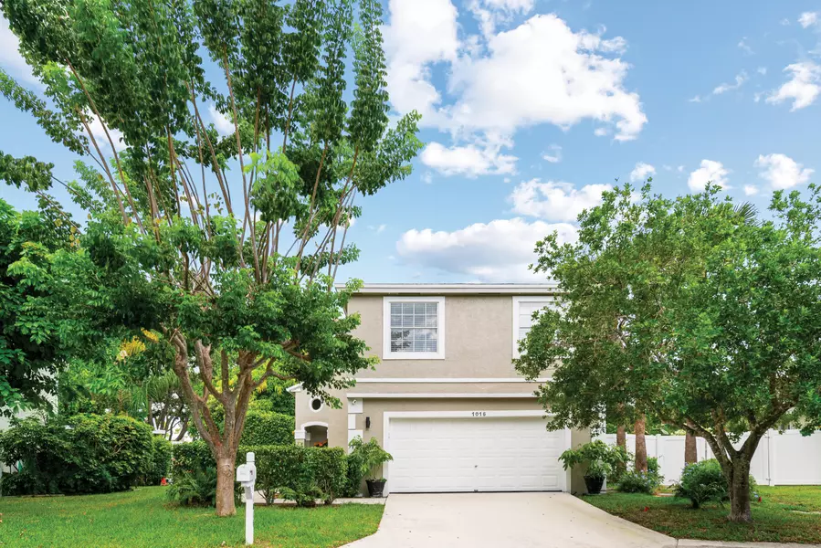 1015 W Fairfax CIR, Boynton Beach, FL 33436