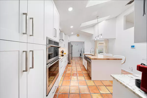 Boynton Beach, FL 33437,6087 Bay Isles DR