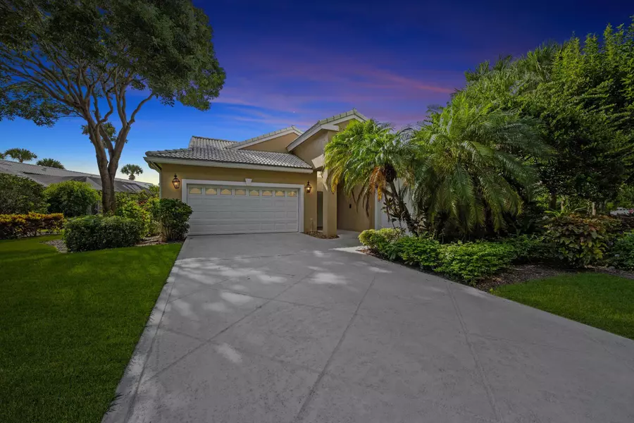 17104 Crossgate DR, Jupiter, FL 33477