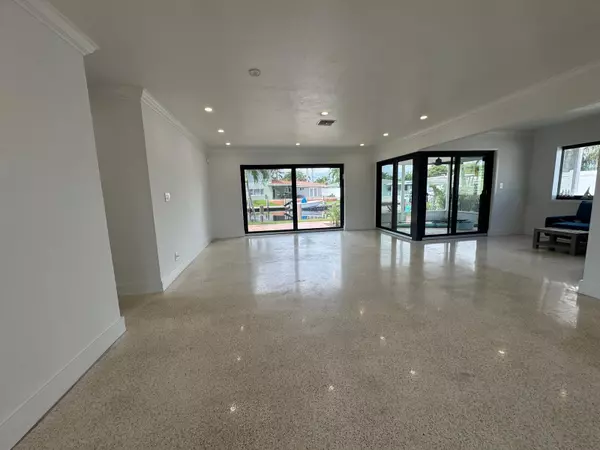 Pompano Beach, FL 33060,731 SE 5th AVE