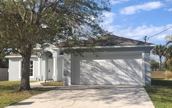 355 SW Fairway AVE, Port Saint Lucie, FL 34983