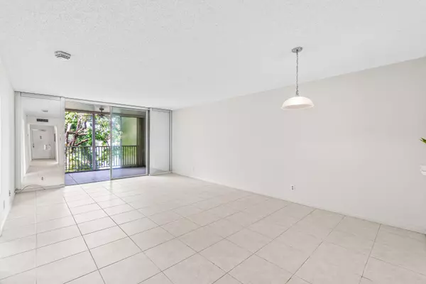 Delray Beach, FL 33446,14671 Bonaire BLVD 409