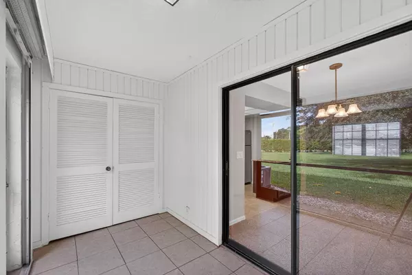 Greenacres, FL 33463,4169 Oak Terrace DR