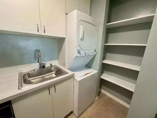 Merritt Island, FL 32952,225 S Tropical TRL 414